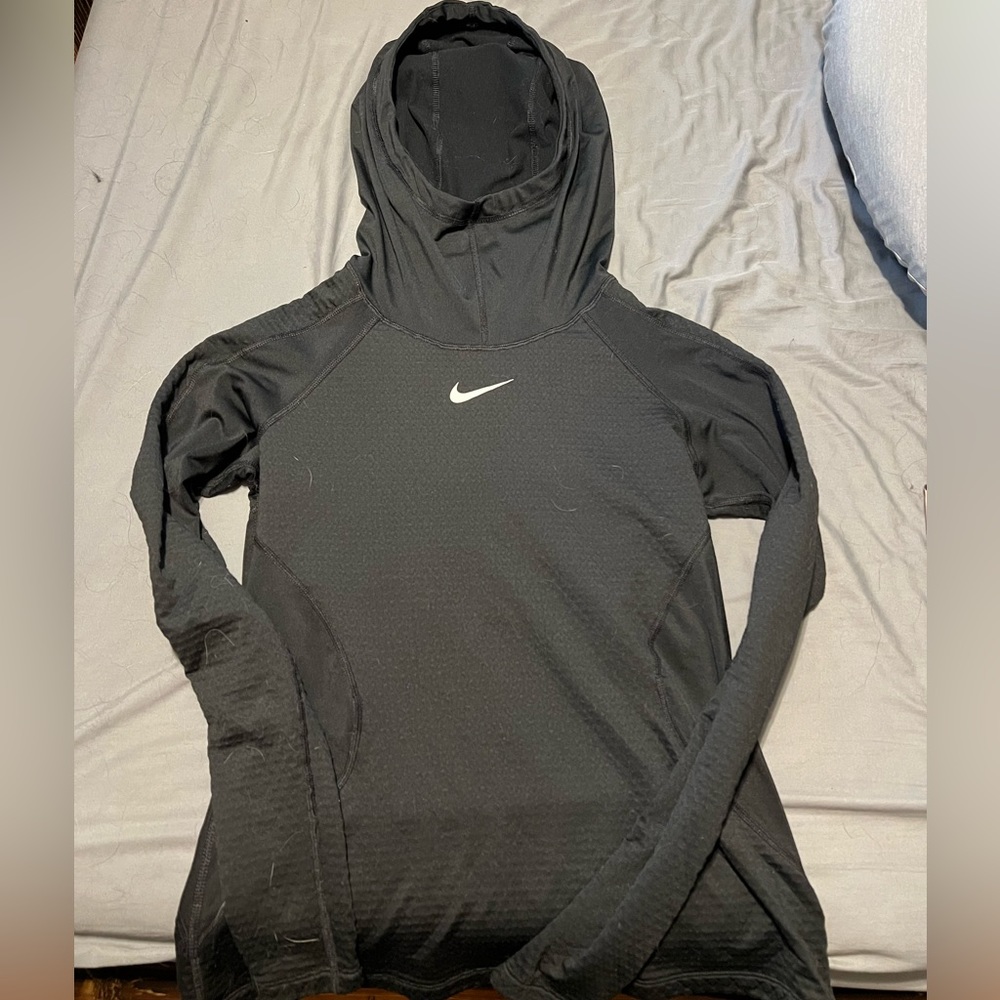 Nike Hyperwarm fleece thermal top. Great condition!